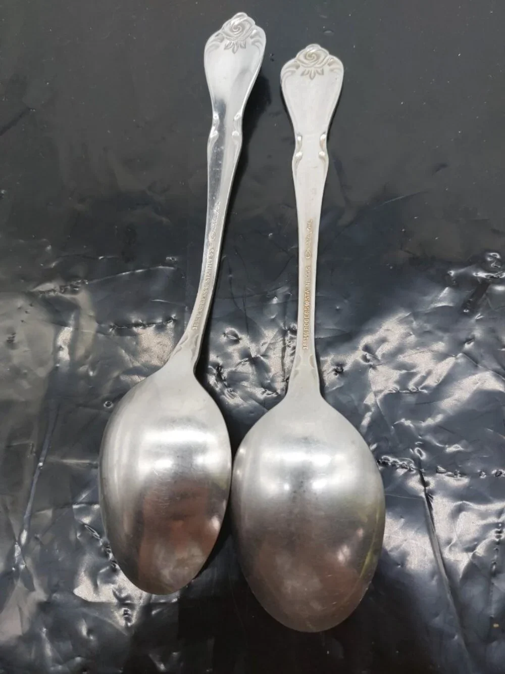 1881 Rogers Oneida 2 Spoons True Rose Arbor